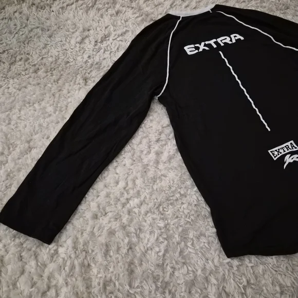 ☆5/$15☆H&M Divided EXTRA Racing Long Sleeve Shirt | Black & White | XS - Picture 15 of 16